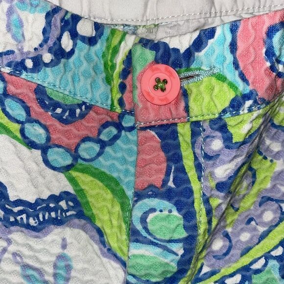 Lilly Pulitzer Scallop Edge Buttercup Shorts in Shellebrate! EUC. Size 4. - Picture 2 of 6